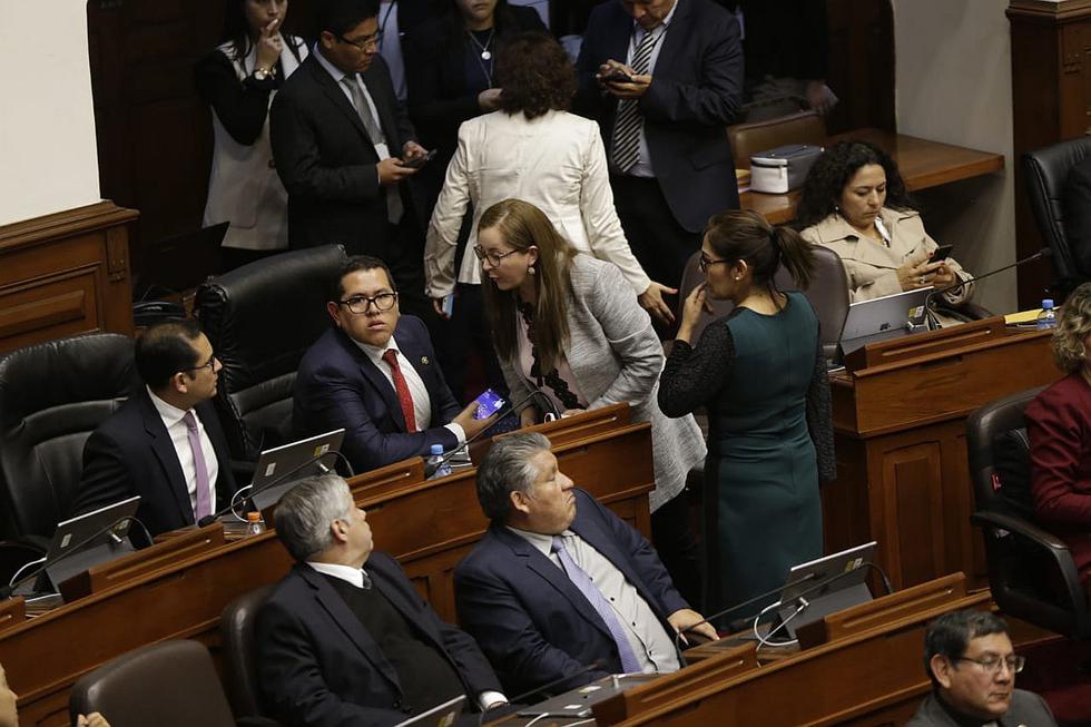 ​Las reacciones de los congresistas tras disolución del Parlamento (FOTOS)