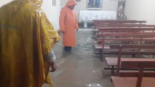 Luego de lluvia trabajan cinco horas para sacar agua de iglesia en Concepción (VIDEO)
