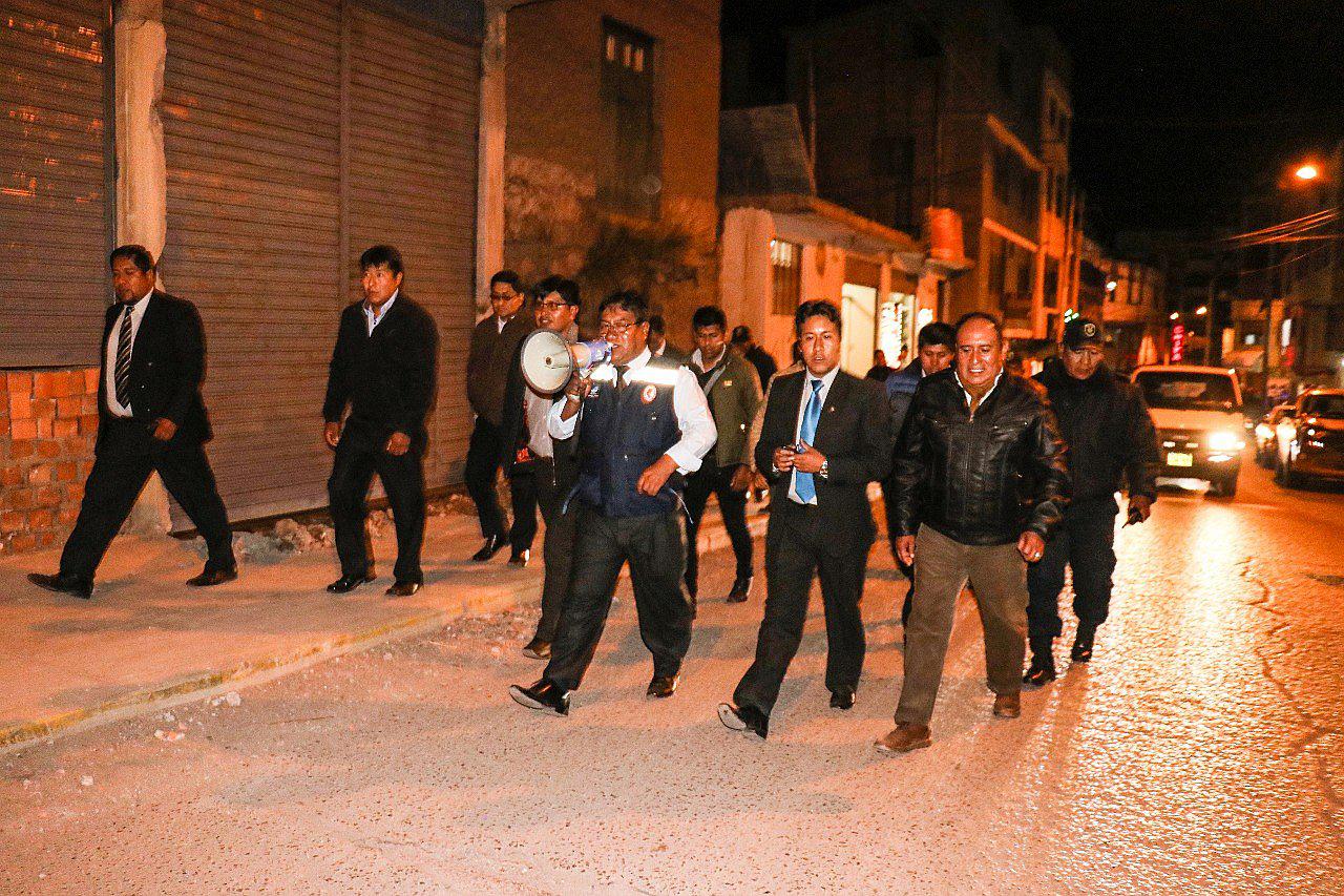 Alcalde de Juliaca advierte clausuras e intervenciones a discotecas informales 