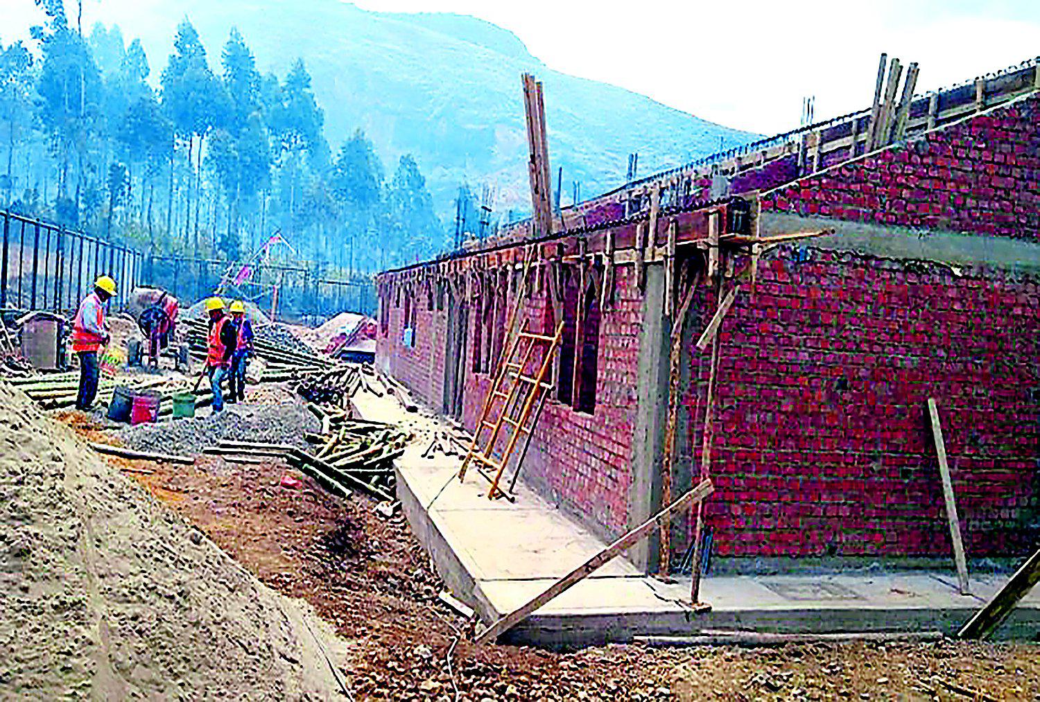 Deficiencias en ejecución de obra del centro de salud