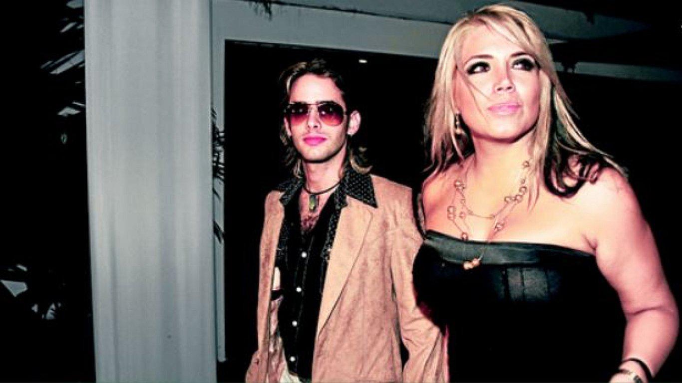 Anelhí Arias denuncia que no habla con sus hijas hace más de un año porque Dayron la bloqueó