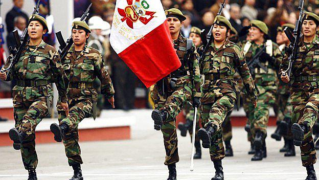 Dos mujeres ascienden a coronel del Ejército Peruano