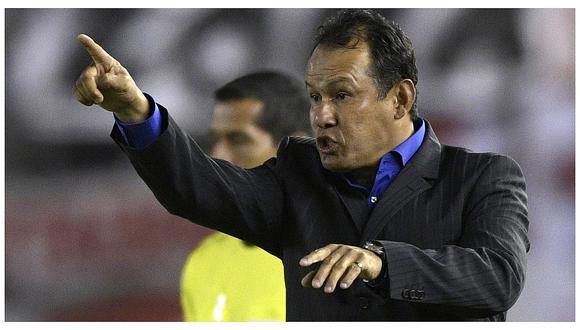 Real Garcilaso confirmó que Juan Reynoso dejó de ser técnico de la 'Máquina Celeste' 