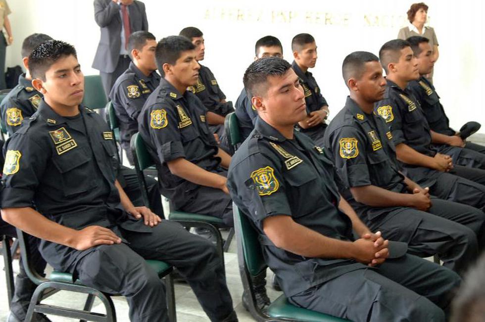 Gendarmería Francesa capacita a PNP en manejo de conflictos sociales