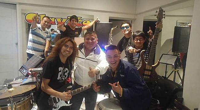 Peruanos en EE.UU así bailaron con Clavito y su Chela (VIDEO)