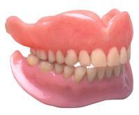 Dentadura postiza salva de la muerte a brasileño