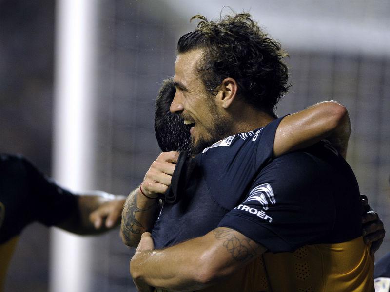 Copa Libertadores: Boca Juniors venció 2-1 a Wanderers con gol de Osvaldo