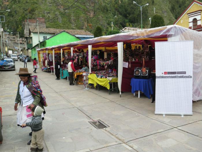 Exponen arte hecho a mano