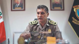 Retiran a comandante general de la Policía