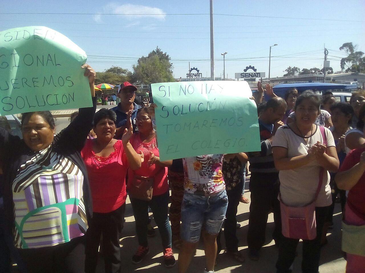 Chiclayo: Padres de familia exigen culminar obra en colegio (VIDEO)