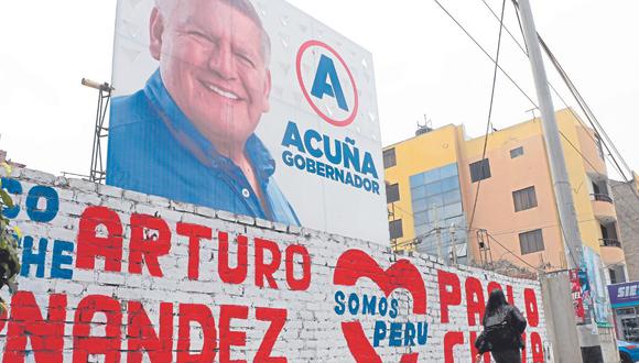 Imágenes de exaspirantes siguen contaminando visualmente la ciudad. Hernán Aquino, incluso, pintó veredas en Víctor Larco.