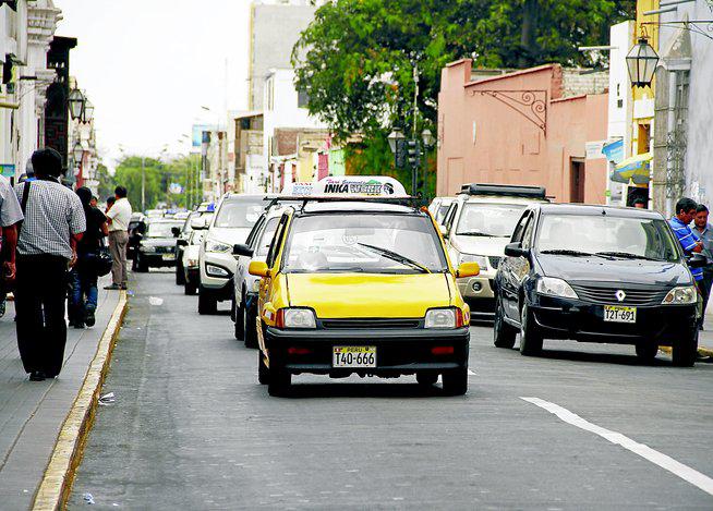 Trujillo: El auto Tico es un vehículo que va camino a la extinción 