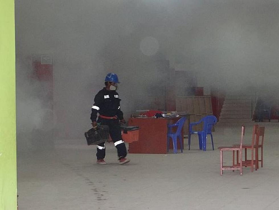 Fumigan instituciones educativas en Acarí para el inicio de labores escolares (FOTOS)