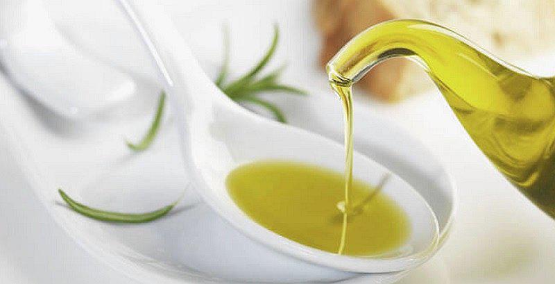 ¿Es beneficioso tomar aceite de oliva en ayunas?