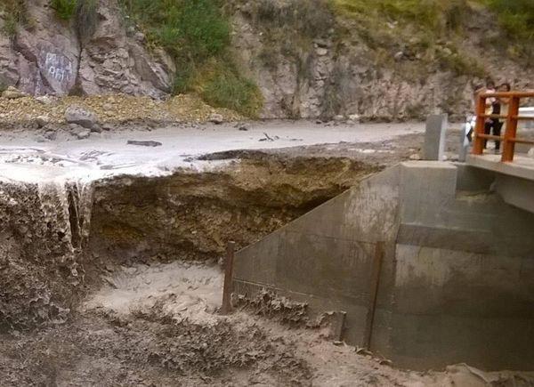 Lluvias arrasan canales y bocatomas en Torata