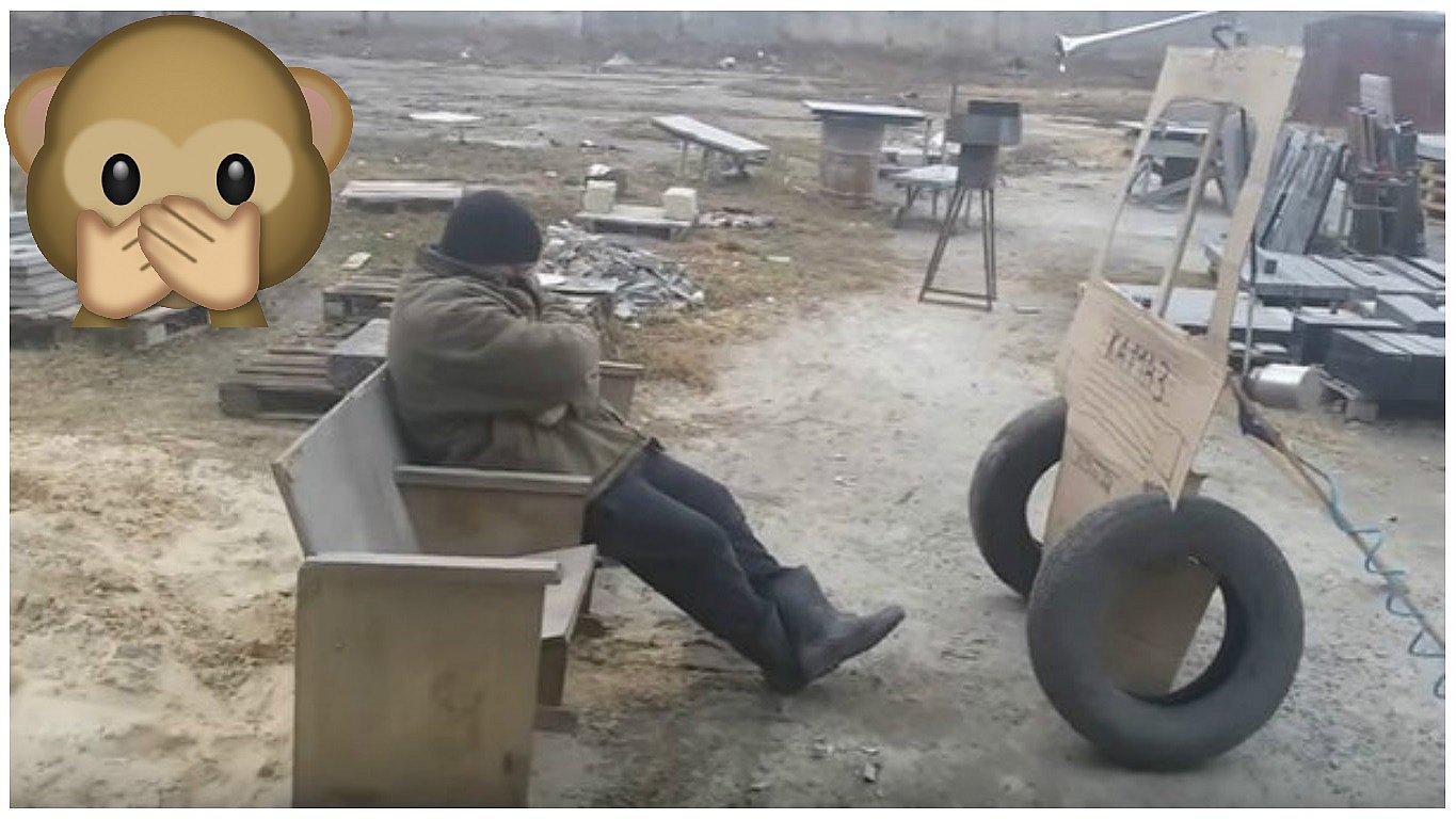 YouTube: se durmió en el trabajo y sus compañeros le hicieron todo esto (VIDEO)