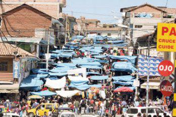 Andar "fashion" sale económico en el baratillo