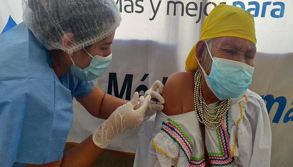 Jornada de vacunación contra el COVID-19 se realiza en el marco de la normativa del Ministerio de Salud que aprueba la inmunización en pueblos originarios y dispersos. (Foto: Gobierno Regional de San Martín)