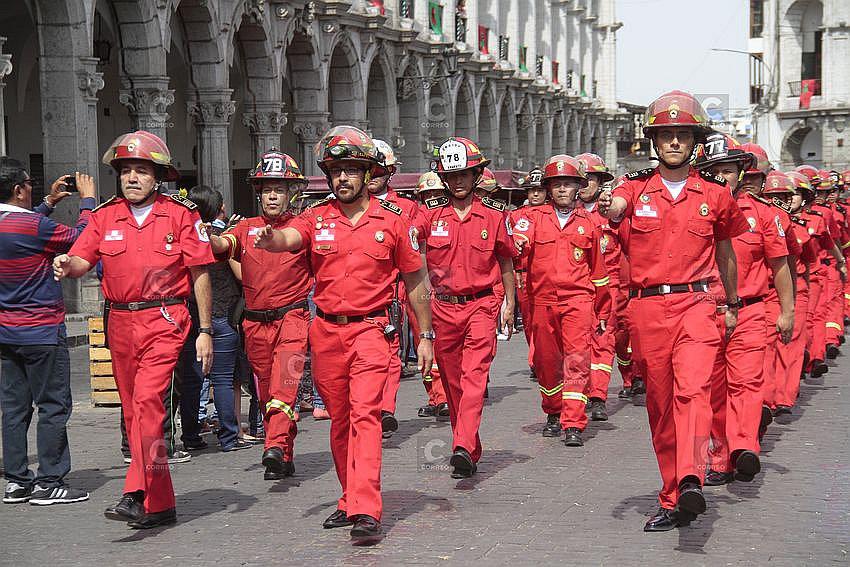 Siete nuevas compañías de bomberos funcionarán el 2018