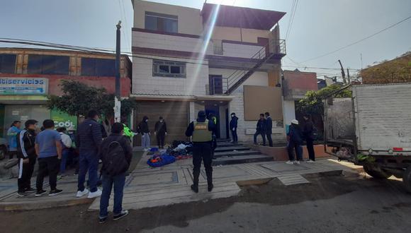 Policía intervinó ante protesta de vecinos del distrito Alto de la Alianza en vivienda de calle Jirón de la Unión que era usado como guarida de delincuentes y drogadictos.