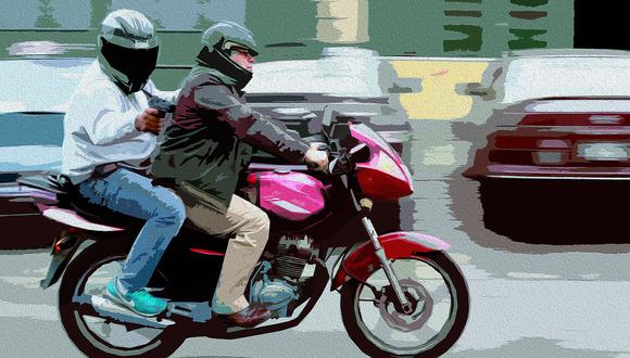 ​Prohibirían que dos varones circulen en una misma moto