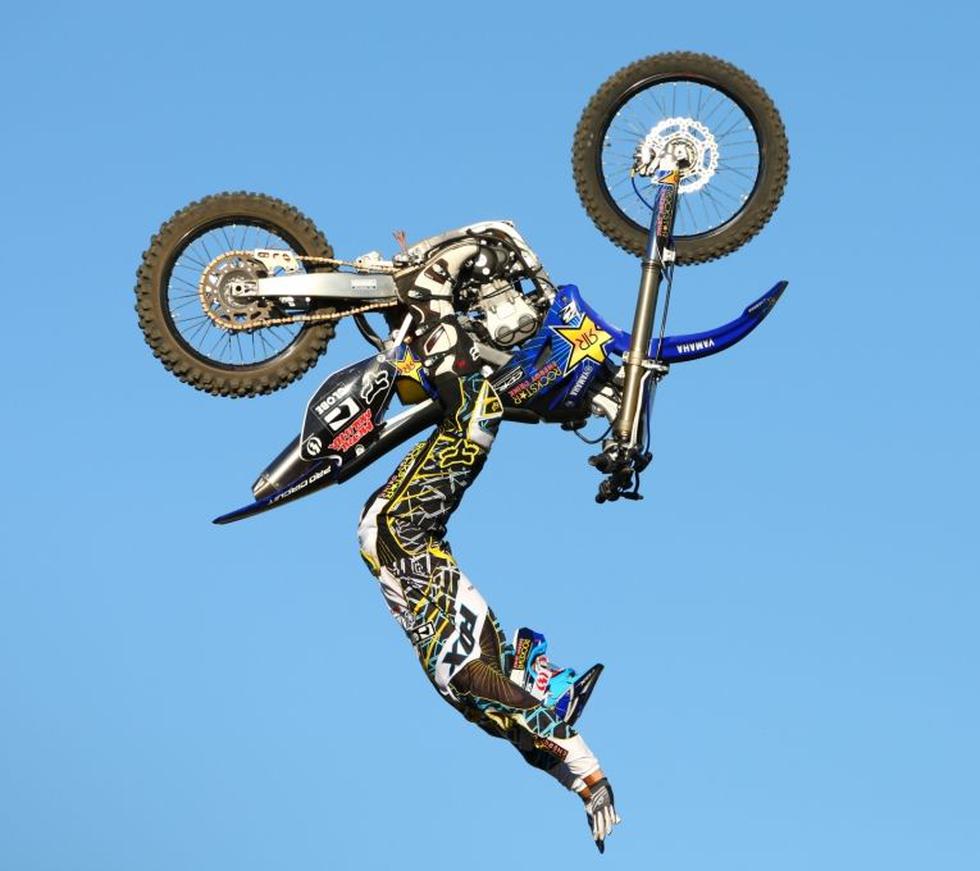 Motocross acrobático por primera vez en Ilo