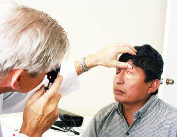 Sólo 2 de 40 pueden operarse de cataratas