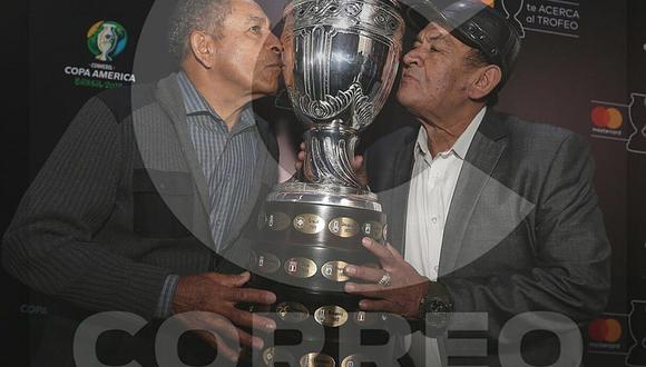 Copa América: 'Chumpi' y 'cholo' Sotil se reencuentran con el trofeo logrado en 1975