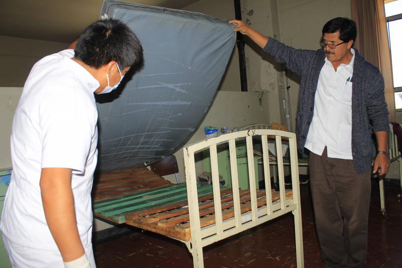 Hospital cada vez mas pobre