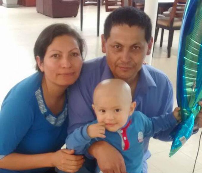 Sacrificio de amor: padres ofrecen en adopción a su hijo