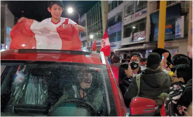 Banner in Huancayo: this is how the Incontrastable City celebrated Peru's victory over Paraguay (VIDEO)