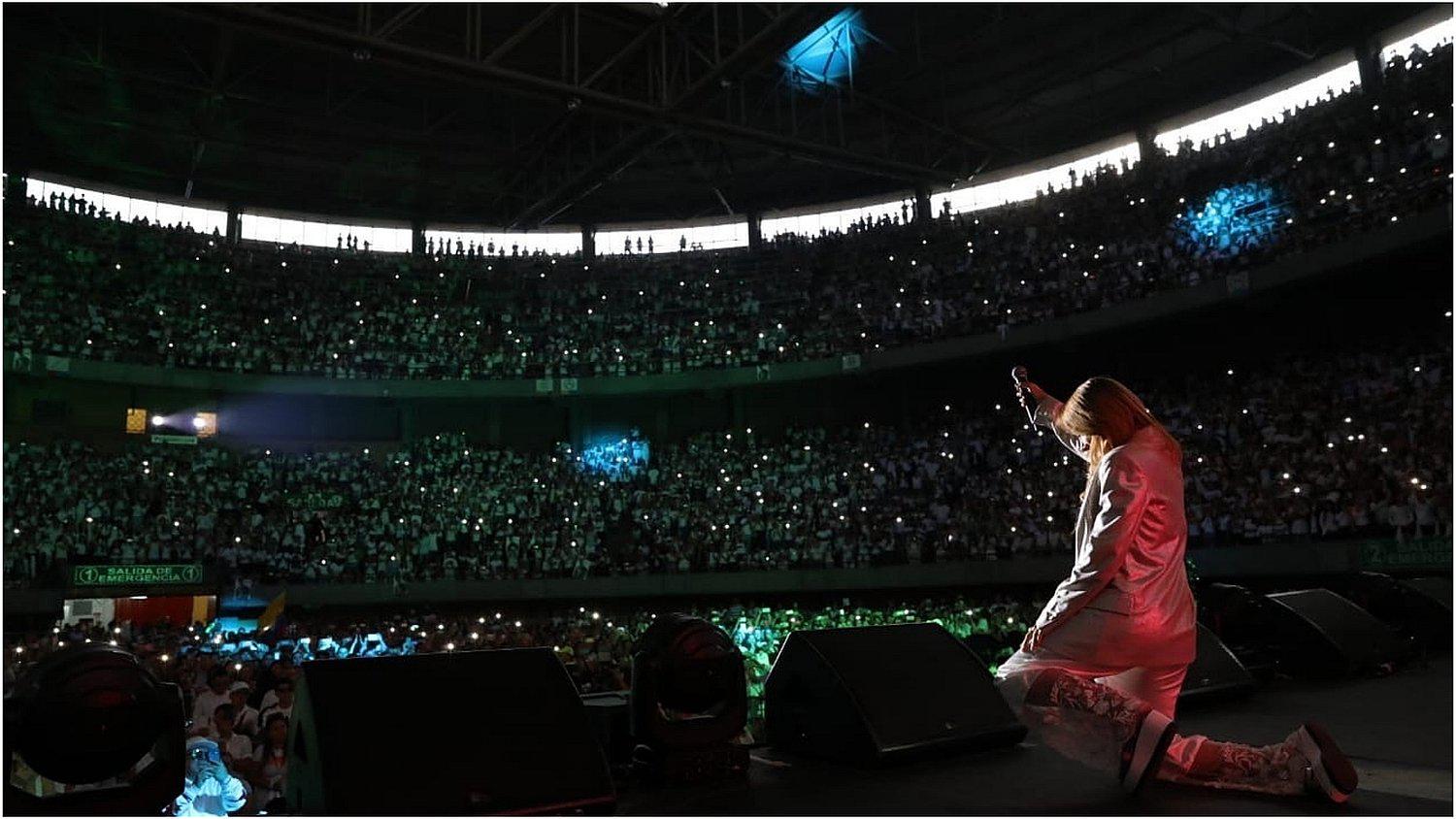 Novia de Legarda conmueve al interpretar tema inspirado en el cantante (VIDEO)