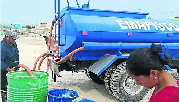 Vecinos de Pisco son atendidos con cisternas de agua potable