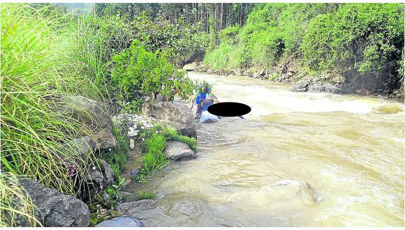 ​Pasco: Cadáver de mujer es encontrada sobre piedra en río Huallaga