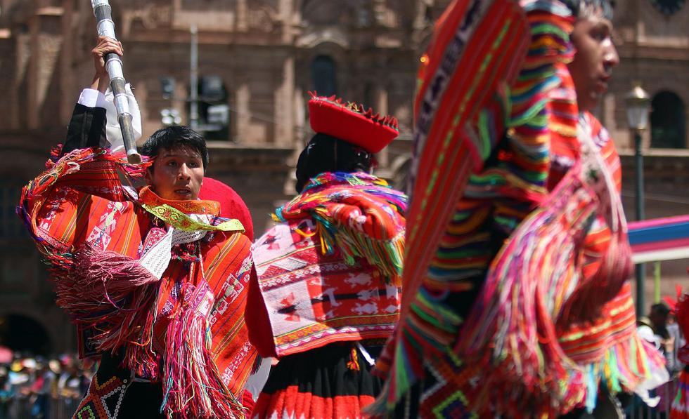 Cusqueños y turistas celebraron así el último día de Carnavales (FOTOS)