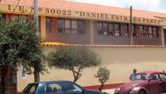 Denuncia a directora de I.E. Daniel Estrada