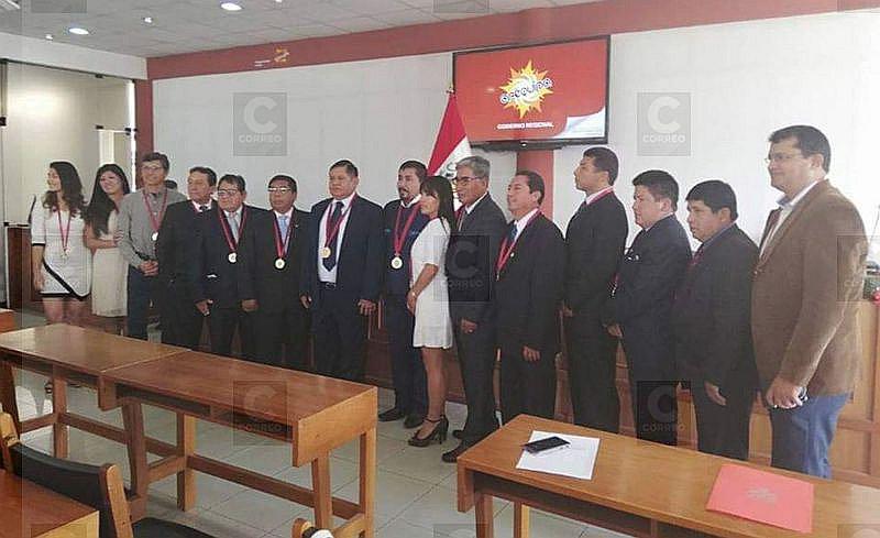 ​Cáceres Llica juramentó como gobernador de forma privada