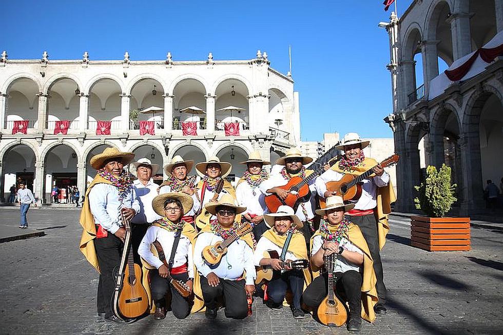 Tienen poco tiempo de haberse formado, pero están comprometidos con la tradición 