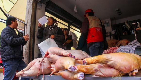 Decomisan gran cantidad de carne de cerdo en mal estado (FOTOS)