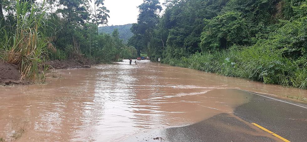 Desborde del río Perené inunda dos tramos de la carretera marginal (VIDEO)