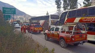 Manifestantes no dan paso a Bomberos que van a combatir incendio en Cusco (VIDEO)