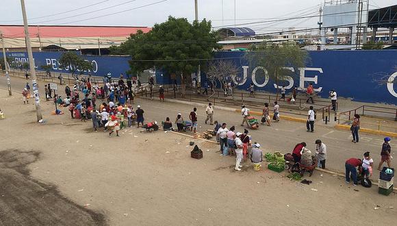 Piura: Ambulantes invaden vías públicas de mercado en plena emergencia