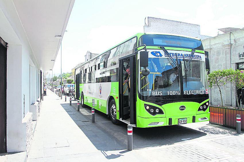 Bus eléctrico comenzó a prestar servicio en Arequipa