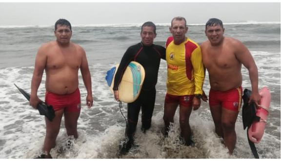 Salvavidas rescatan a bañista de morir ahogado en Huanchaco 