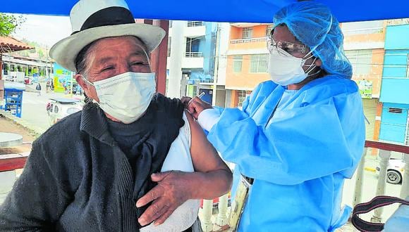 El personal encargado de las inmunizaciones tiene la ventaja de haber participado en muchas jornadas de vacunación