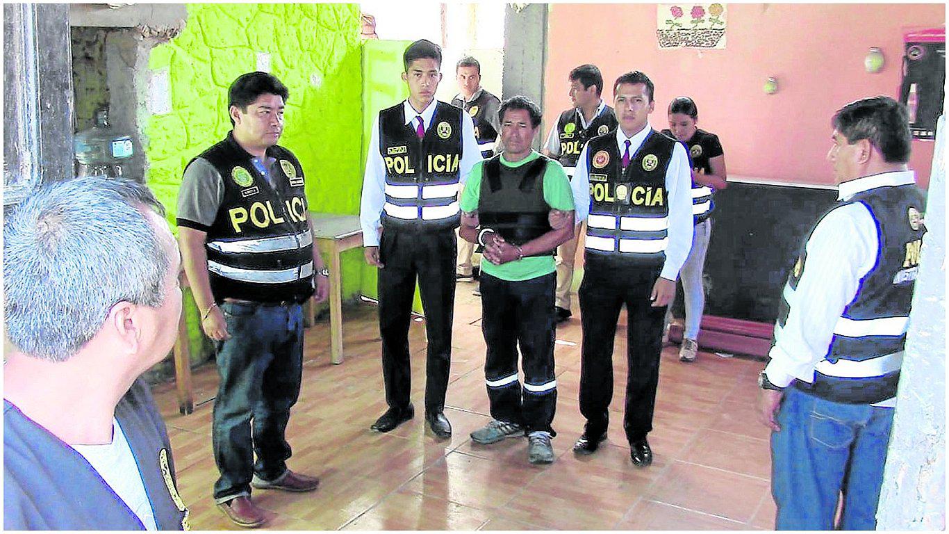 Asesino de la “comba” regresa a la escena del crimen (VIDEO)