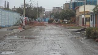 El colmo: Municipalidad de Trujillo parcha pistas y Sedalib las destruye