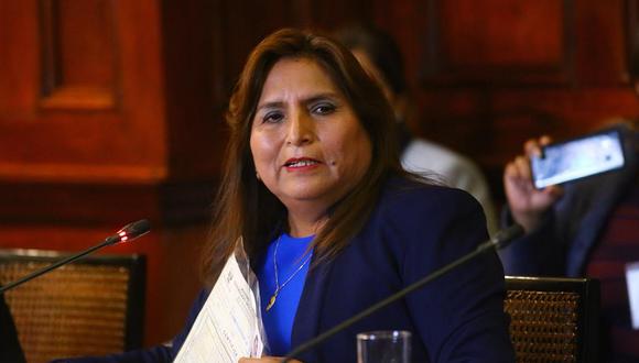 Betty Ananculí ejerce su defensa ante Comisión de Levantamiento de Inmunidad Parlamentaria