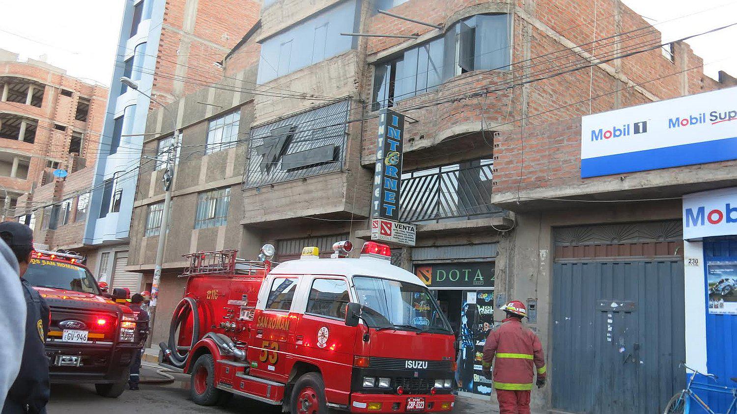 Juliaca: anciano se salva de morir quemado en su vivienda