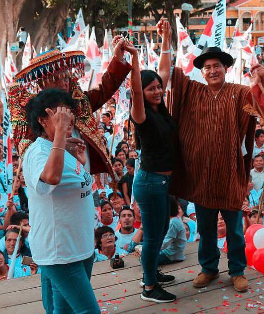 ​Juan Alvarado "pone las manos al fuego" por su hija y asesores en GRH 